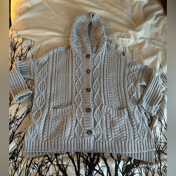 Doe & Rae Sweaters - Doe & Rae gray cable knit, oversized button down cardigan sweater, size small